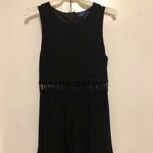 BLACK SLEEVELESS DRESS